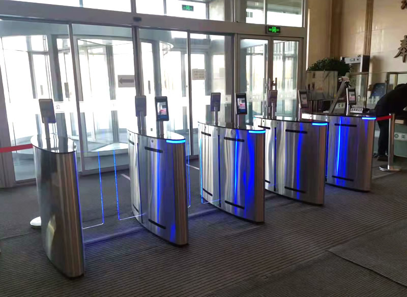 人臉識別測溫閘機(jī)廠家多嗎？ 