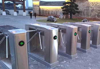 智能三輥閘廠家以及產(chǎn)品特點和功能介紹主要有哪些？