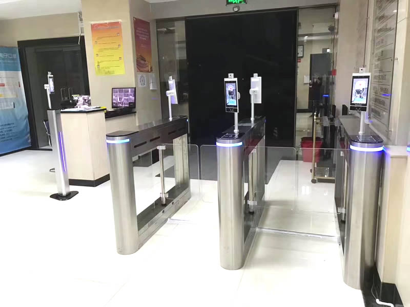 人臉識(shí)別健康碼防疫閘機(jī)怎么樣？