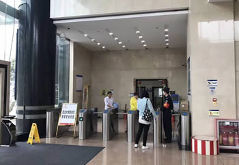 三輥閘機的優(yōu)缺點有哪些？