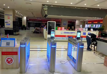 建筑工地實名制刷卡閘機的作用