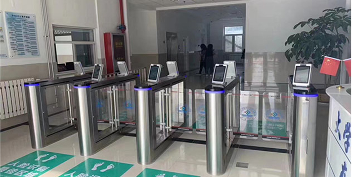 翼閘擺閘刷卡電源安裝在哪里？